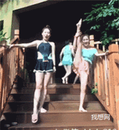 明星走光gif图片,明星瞬间成焦点！