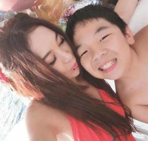 天涯爆料温碧霞养子视频,揭秘明星家庭背后的真实生活
