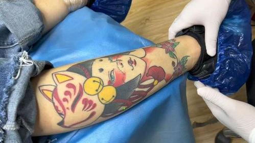 明星纹身图案女小腿,明星小腿纹身图案的时尚演绎