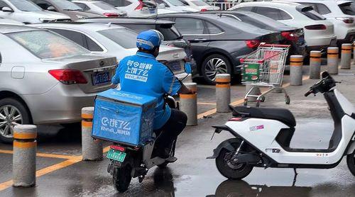 骑电动送外卖的网红,网红背后的辛勤与梦想